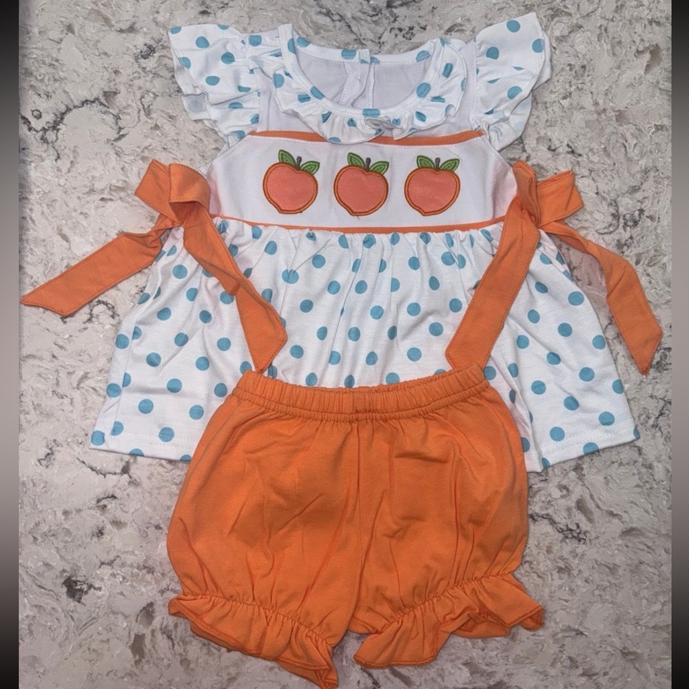 NWOT baby girl peach set with bloomers